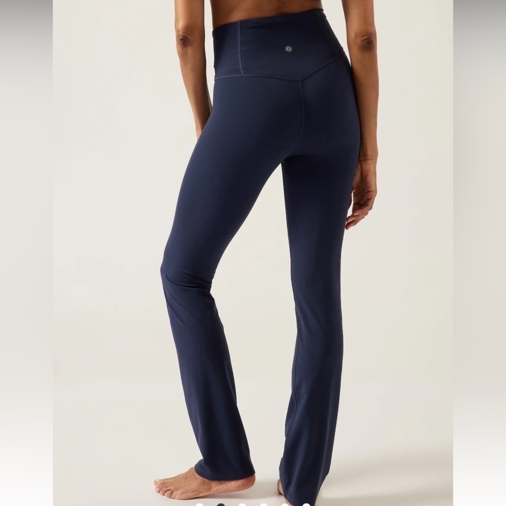 Athleta Elation Straight Leg Pant Navy inseam 30.5 inch NWT